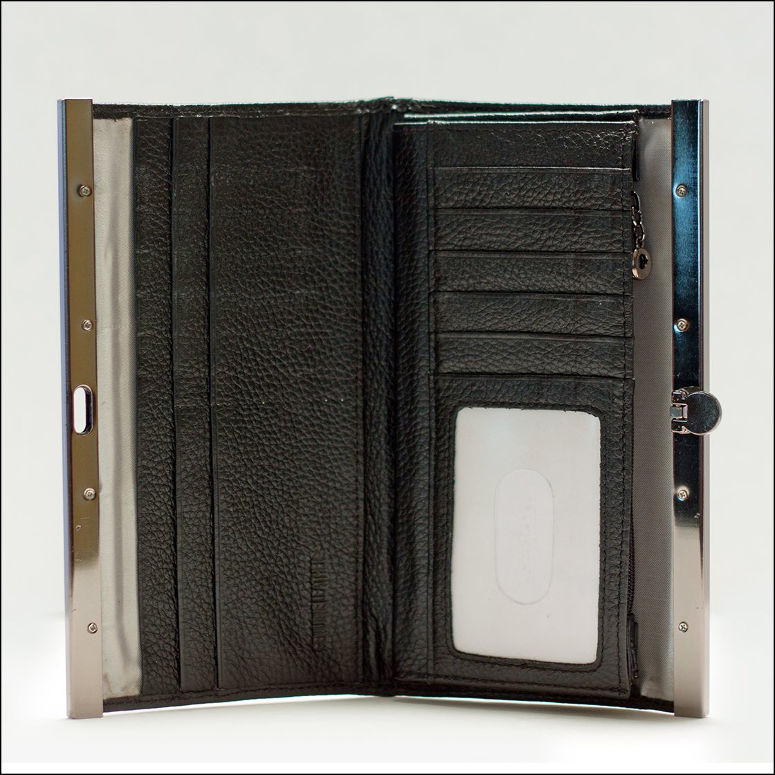 clutch wallet interior
